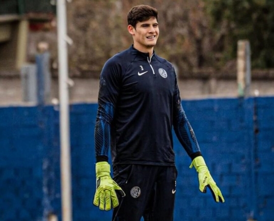 Manchester United estaría interesado en el arquero Orlando Gill