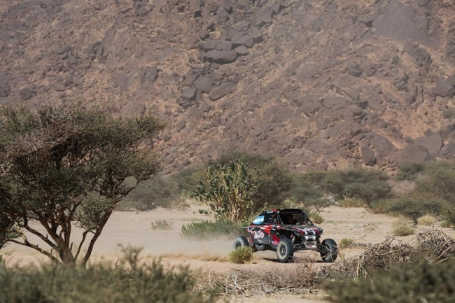 Dakar 2025: Cavigliasso sigue liderando la categoría Challenger y Luciano Benavides ganó la etapa en motos