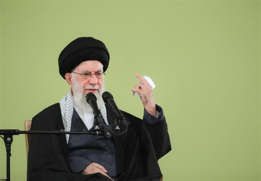 Irán: Cualquiera que amenace a Jameneí es «enemigo de Dios»