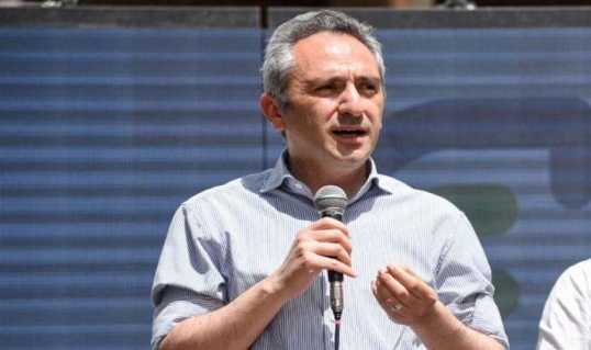 Andrés Larroque denunció una “persecución judicial” contra el peronismo y expresó su apoyo a Julio de Vido