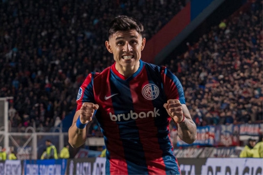 El delantero paraguayo, Adan Bareiro dejará el club de Boedo para unirse a River Plate