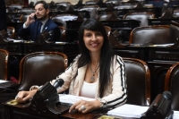 Repudiaron la presencia de la diputada Lorena Villaverde, en el recinto