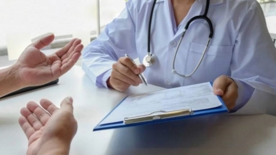 Desde que asumió Javier Milei, 742.000 personas perdieron la cobertura médica
