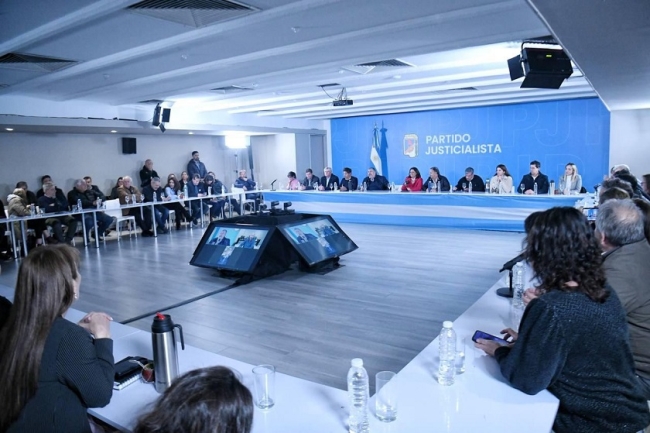 Los Gobernadores de Unión por la Patria respaldaron a Cristina y marchan a Plaza de Mayo