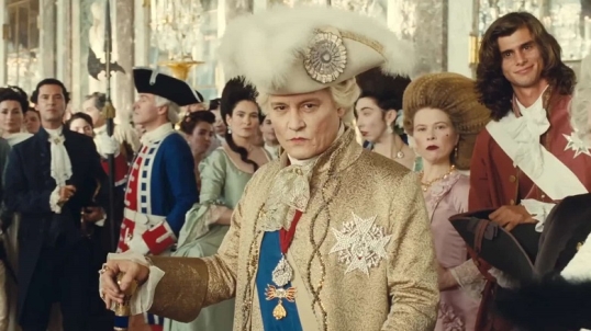 Estrenan el film «La favorita del rey», con Johnny Depp