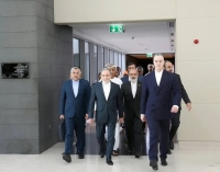 Irán y Estados Unidos encabezan negociaciones indirectas sobre el programa nuclear iraní en Omán