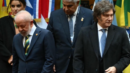 Lula calificó presencia de Milei, en la convención del PL para apoyar al candidato Flávio Bolsonaro como un «disparate»