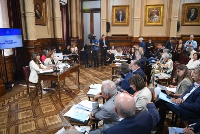 Senado: Dictamen de mayoría contra el pliego de Lorena Villaverde y se define en el recinto