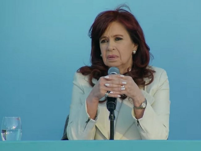 Cristina Kirchner, le sugirió a Luis Caputo, no ser «mentiroso con los números, sobre todo cuando hay tanto registro y testimonio»