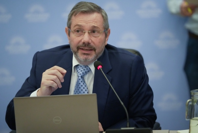 Javier Milei tras desmentir al titular de la ANSES, lo echó