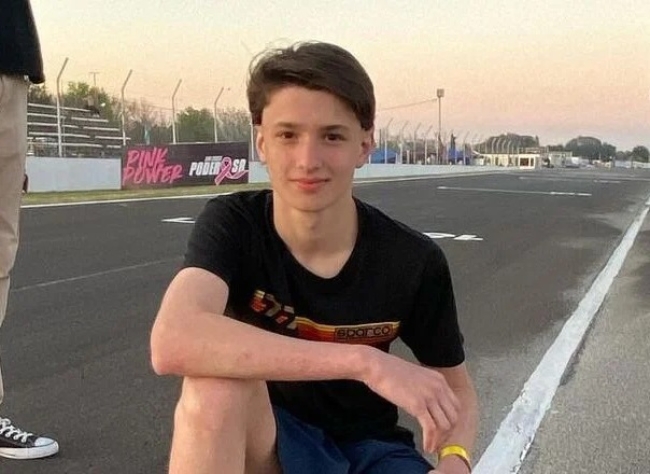 El argentino Teo Schropp, de 15 años que disputará la Fórmula 4 de Italia