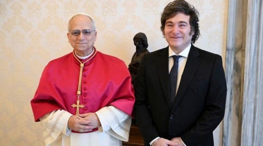 Milei mantuvo una reunión con León XIV y el Gobierno confirma la visita del papa a la Argentina