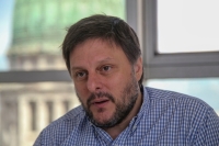 “Milei en Davos exige que las políticas públicas se orienten por la ética y la moral mientras le baja impuestos a los ricos, aumenta los fondos a la SIDE y le recorta a los jubilados, a la UBA y al Garrahan”