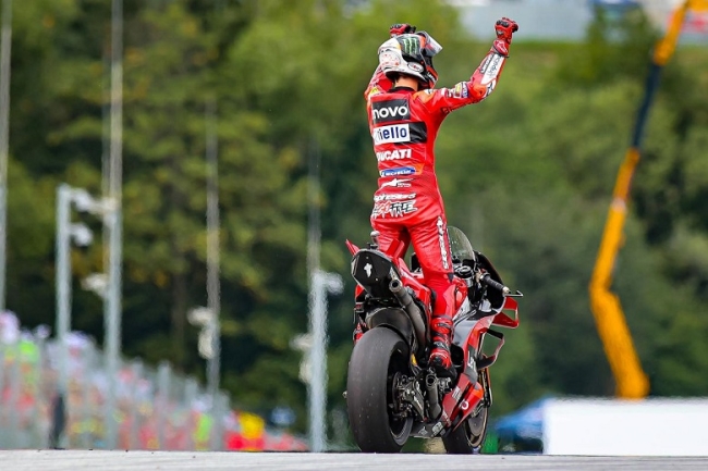 Moto GP: Francesco Bagnaia ganó la carrera sprint del Gran Premio de la República Checa