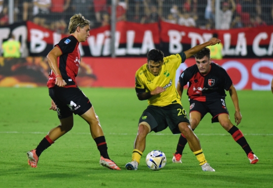 Torneo apertura de la Liga Profesional de Fútbol: Defensa y Justicia derrotó por 3-2 a Newell’s Old Boys