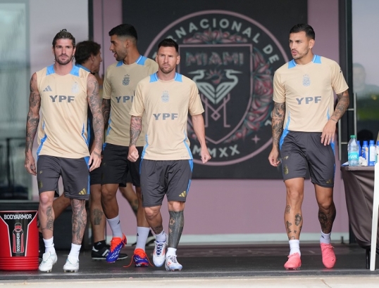 La selección Argentina juega ante Ecuador su primer amistoso antes de la copa América