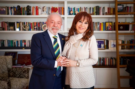 Cristina recibió a Lula y calificó la visita como «un acto político de solidaridad»