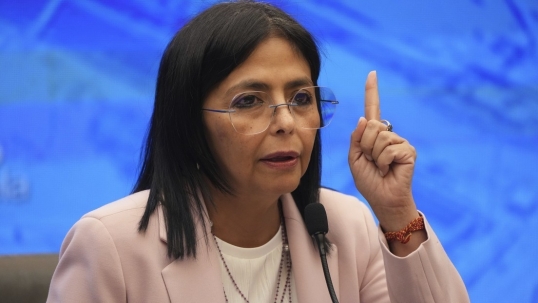 Delcy Rodríguez advirtió «que el país saldrá adelante a pesar de las dificultades y amenazas constantes que enfrenta»