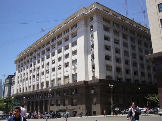 El Gobierno anunció un superávit financiero de $478.613 millones en mayo