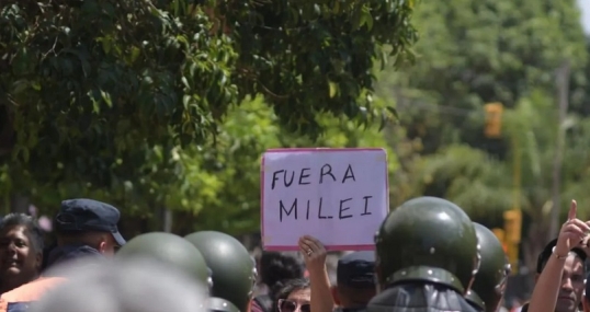 Santiago del Estero: Manifestantes se movilizaron en rechazo a las políticas de Javier Milei