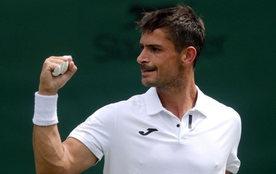 ATP 250 de Bastad: Camilo Ugo Carabelli y Mariano Navone se metieron en los octavos de final