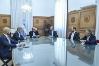El Gobierno recibió a ejecutivos de la aerolíneas Gol y sigue buscando empresas que tomen la operación