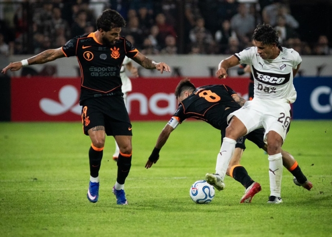Copa Libertadores grupo E: Platense cayó ante Corinthians