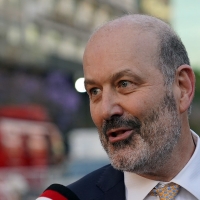 Federico Sturzenegger disfruta el cierre de 200 áreas del Estado