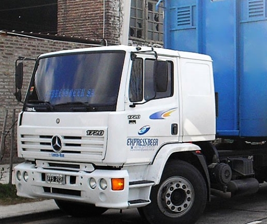 La empresa Express Beer, cerró sus puertas, dejando sin trabajo a 220 camioneros