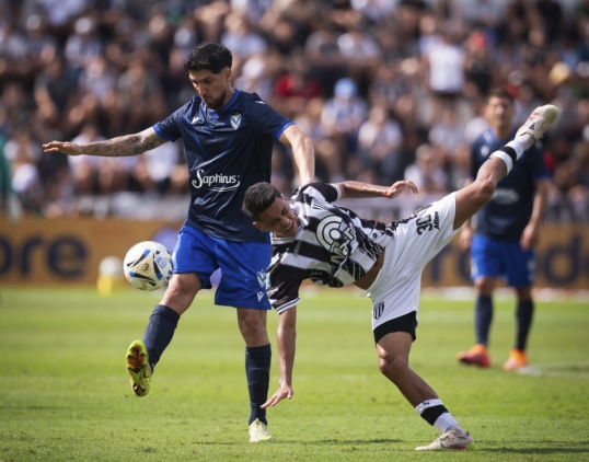 Torneo apertura de la Liga Profesional de Fútbol: Gimnasia de MZA venció a Vélez