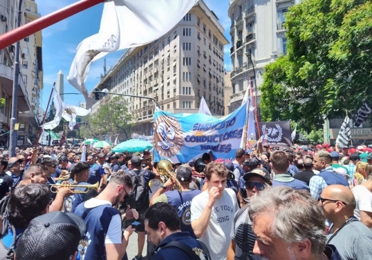 Resulta inadmisible que una reforma laboral se financie a costa del sistema de salud