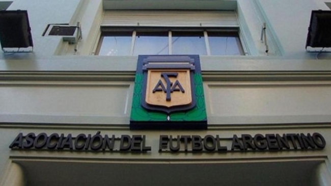 Desafío a la AFA: El Gobierno reglamentó las sociedades anónimas deportivas (SAD)