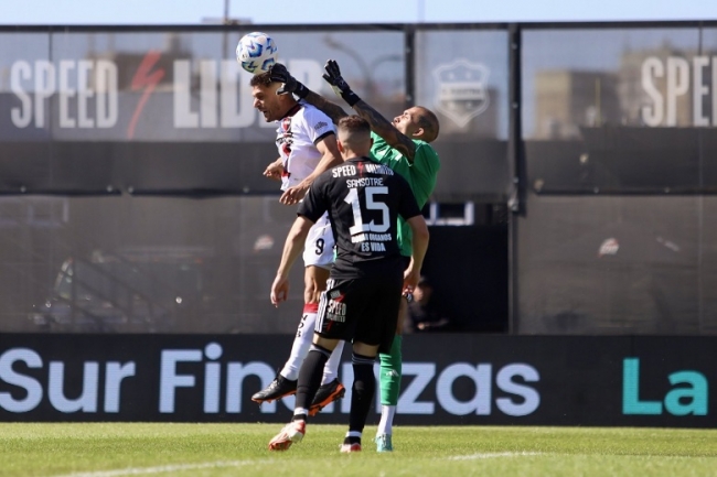 Liga Profesional de Fútbol: Deportivo Riestra, se recupera e empata 3-3 con Newell's Old Boys