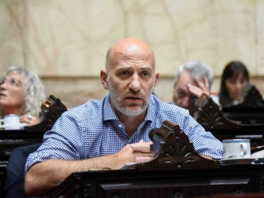 Desde la UBA, Emiliano Yacobitti desmintió al vocero presidencial