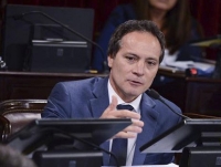 Corrupción en el senado: Pidieron la “inmediata renuncia” de Carlos “Camau” Espínola