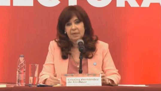 Cristina, sobre el senador Kueider: Democracia tarifada, "que nadie se haga el distraído… ni la distraída»