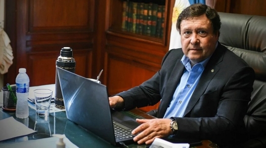 Alberto Weretilneck, le agradeció a Axel Kicillof por «enviar brigadistas» a los incendios