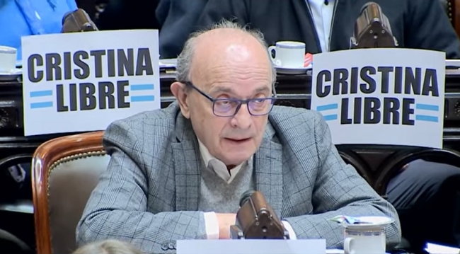 Leopoldo Moreau: “Se ha abierto un camino donde se está llevando a la democracia a su desaparición”