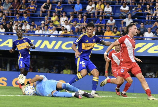 Liga Profesional de Fútbol: Boca empató sin goles con Argentinos Juniors