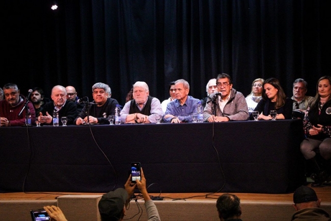 Las centrales sindicales se convocan el 12 de septiembre frente al Congreso contra el veto jubilatorio de Milei