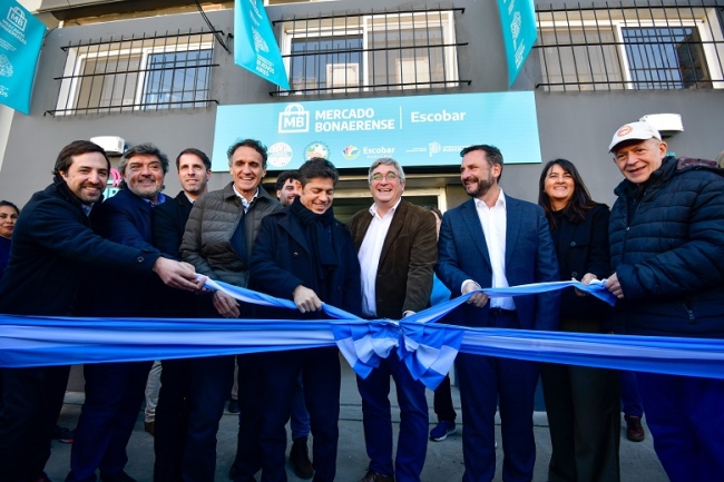 Axel Kicillof, Katopodis, junto al intendente Sujarchuk inauguraron un nuevo Mercado Bonaerense Fijo