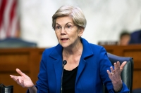 Elizabeth Warren acusó a Trump y a Bessent de corrupción para beneficiar a aliados políticos e inversores de Wall Street