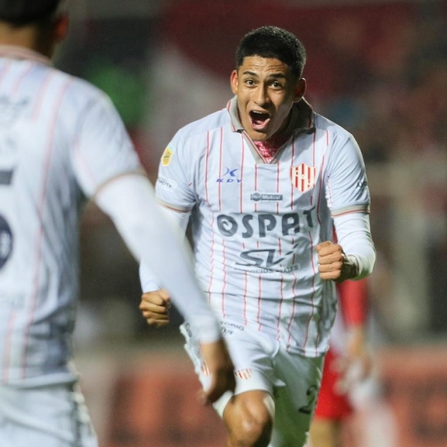 Liga Profesional de Fútbol: Unión venció 3-0 a Argentinos y es escolta de huracán