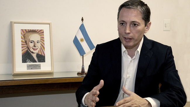 Fernando Gray: «Queremos un país donde se cuide al que trabaja y al que da trabajo»