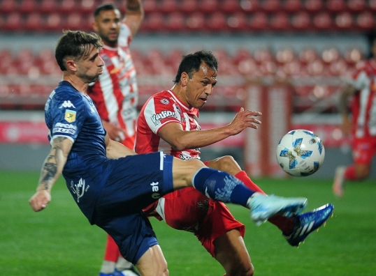 Liga Profesional de Fútbol: Huracán visita a Talleres