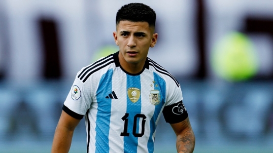 Thiago Almada se acerca a River Plate