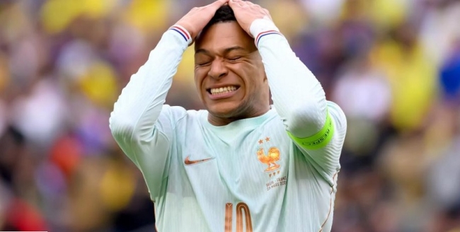Critican a Kylian Mbappé, por abandonar la concentración del seleccionado