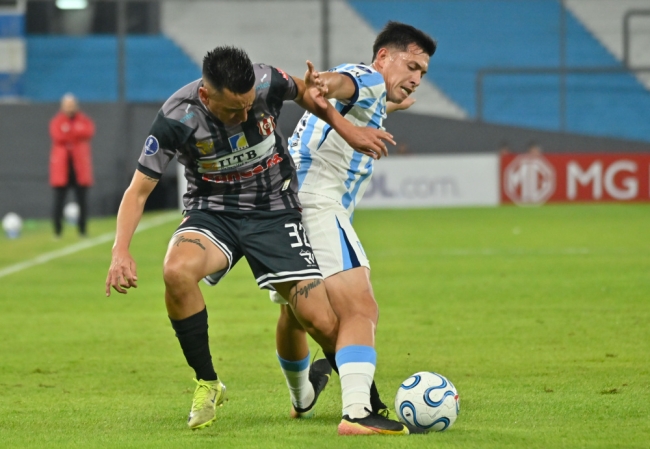 Copa Sudamericana grupo E: Racing cerró su participación con un triunfo ante Independiente Petrolero