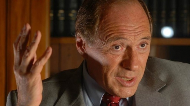 Eugenio Zaffaroni: “Este Gobierno quiere distraer la atención de toda una serie de escándalos”
