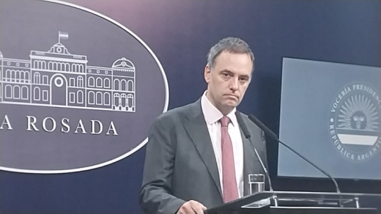 Manuel Adorni será candidato a legislador porteño por La Libertad Avanza